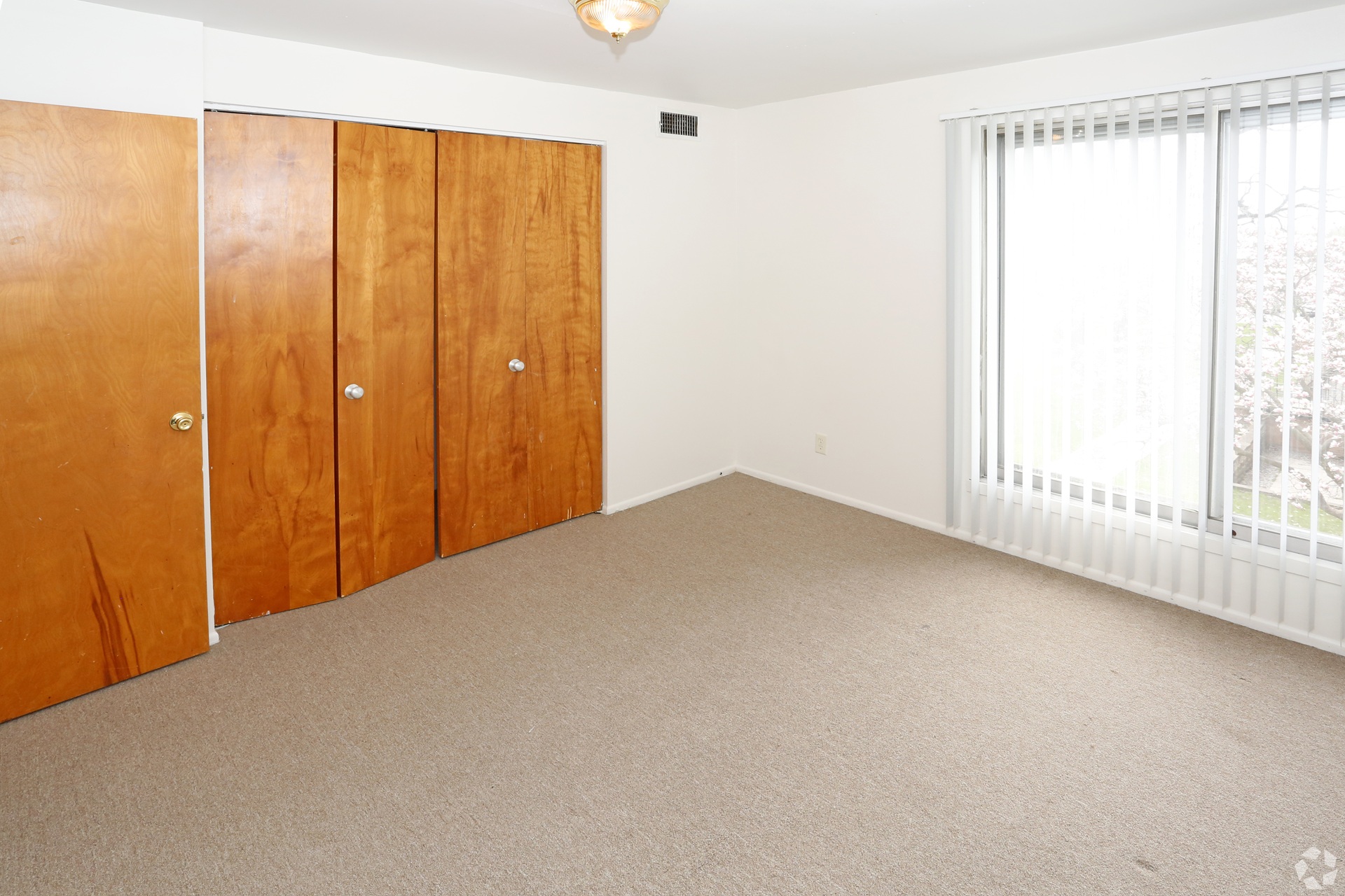 Meadowlane Apartments master bedroom in Merrillville Indiana
